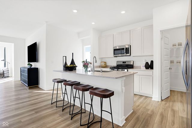 15490 Alperton Road, Fishers, IN 46037