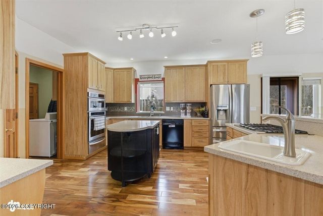 16102 Bridgeview Drive, Anchorage, AK 99516