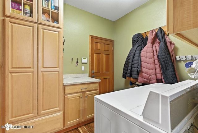 16102 Bridgeview Drive, Anchorage, AK 99516