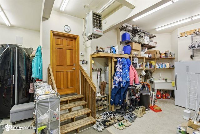 16102 Bridgeview Drive, Anchorage, AK 99516