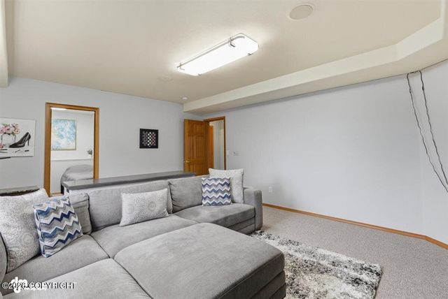 16102 Bridgeview Drive, Anchorage, AK 99516