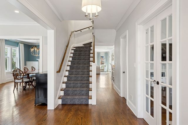 925 Ashland Avenue, Wilmette, IL 60091