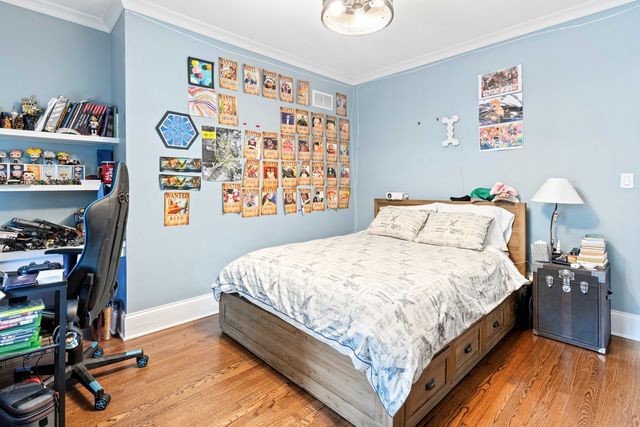 925 Ashland Avenue, Wilmette, IL 60091