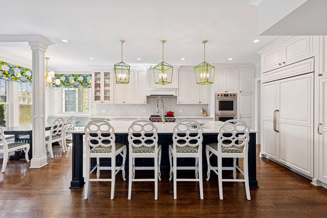 925 Ashland Avenue, Wilmette, IL 60091