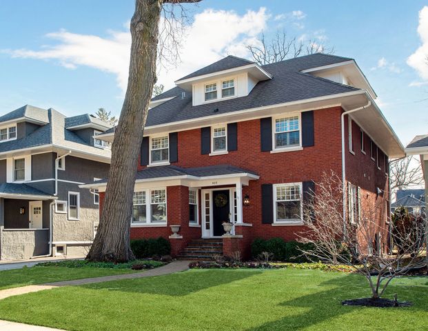 925 Ashland Avenue, Wilmette, IL 60091