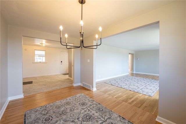 1104 Lakeview Dr, Unity Twp, PA 15650