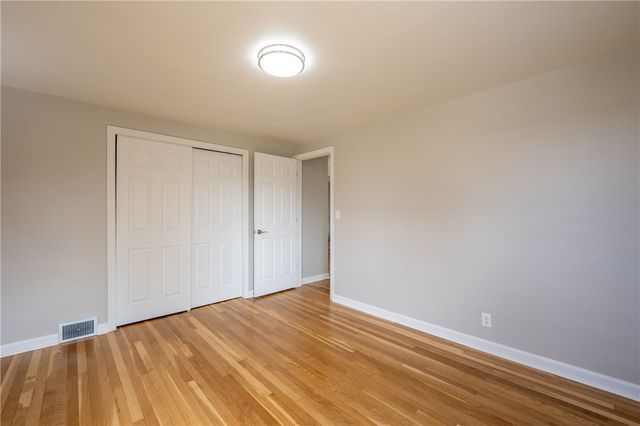 1104 Lakeview Dr, Unity Twp, PA 15650