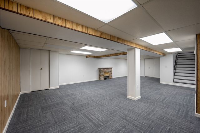 1104 Lakeview Dr, Unity Twp, PA 15650