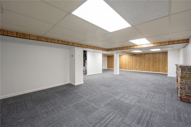 1104 Lakeview Dr, Unity Twp, PA 15650