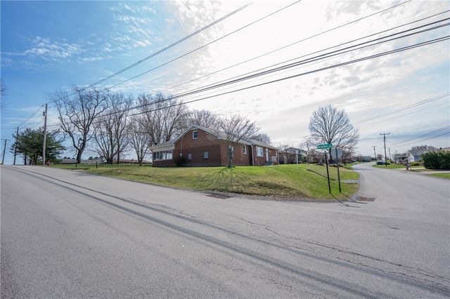 1104 Lakeview Dr, Unity Twp, PA 15650