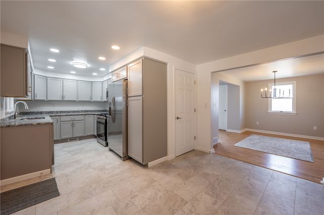 1104 Lakeview Dr, Unity Twp, PA 15650