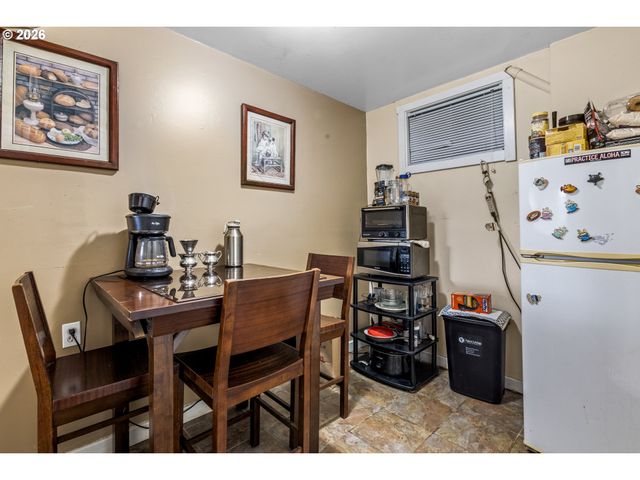 11465 Sw FAIRFIELD St, Beaverton, OR 97005