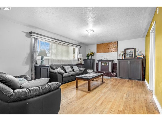 11465 Sw FAIRFIELD St, Beaverton, OR 97005