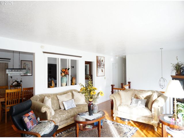 11465 Sw FAIRFIELD St, Beaverton, OR 97005