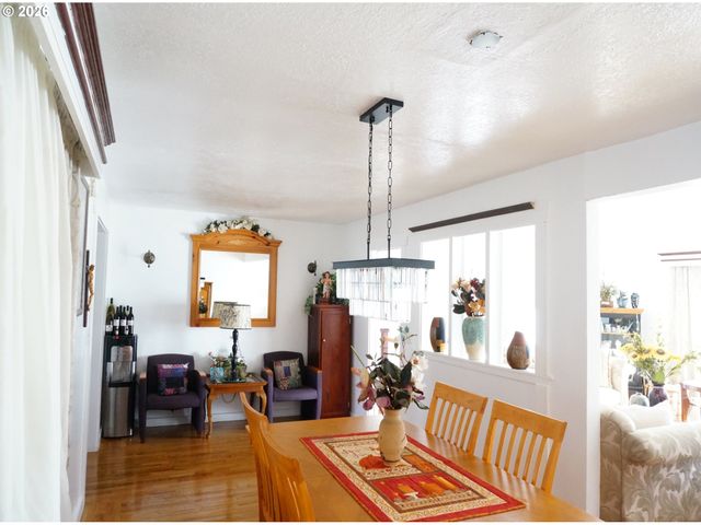 11465 Sw FAIRFIELD St, Beaverton, OR 97005