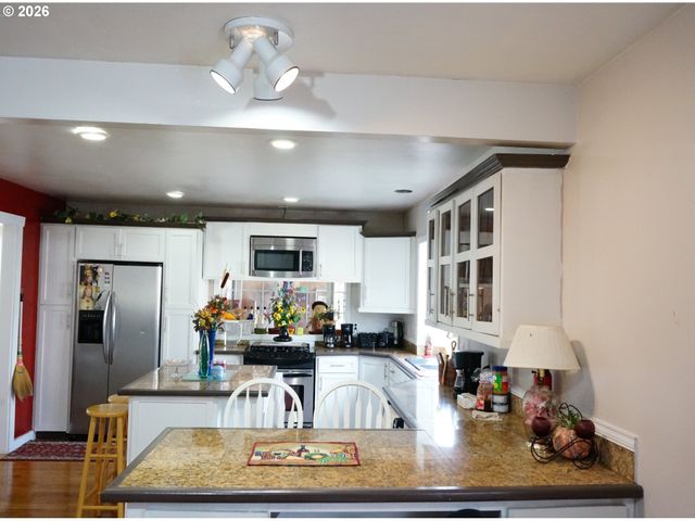 11465 Sw FAIRFIELD St, Beaverton, OR 97005