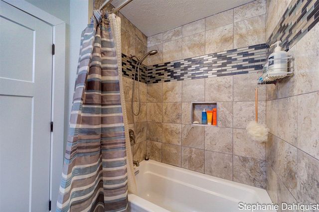 3711 Automobile Road, Muskegon, MI 49445