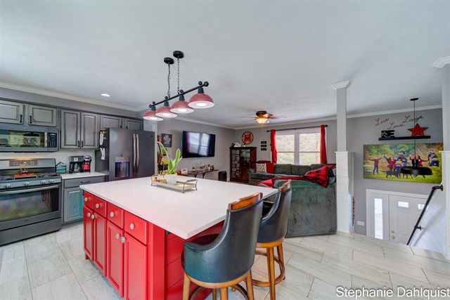 3711 Automobile Road, Muskegon, MI 49445