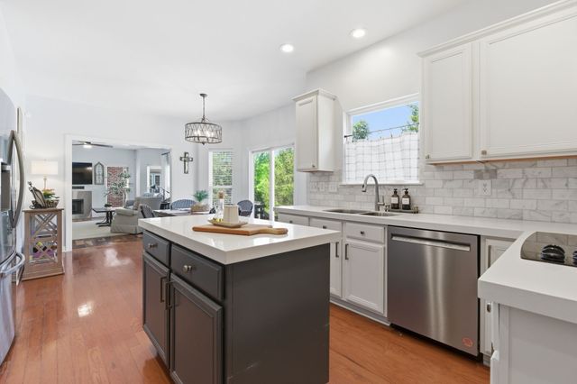 7213 Riverfront Dr, Nashville, TN 37221