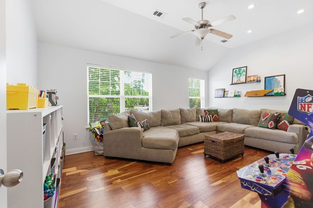 7213 Riverfront Dr, Nashville, TN 37221
