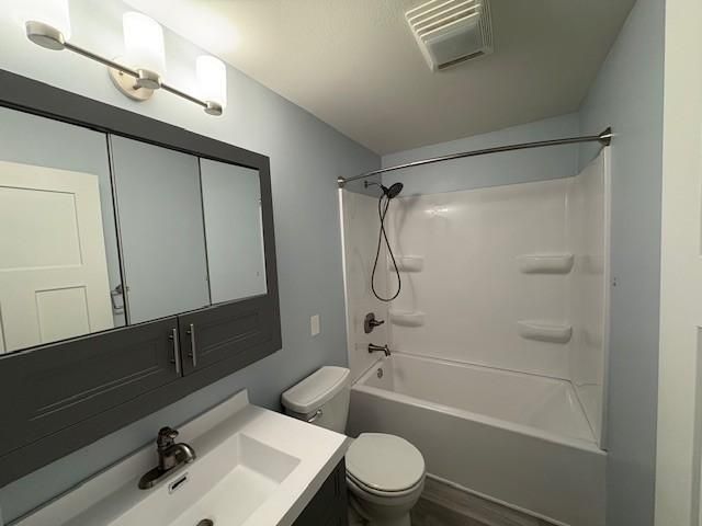 227 4th Street SW, Eyota, MN 55934