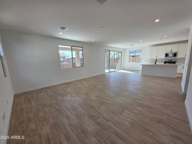 17973 W ALLEN Street, Goodyear, AZ 85338