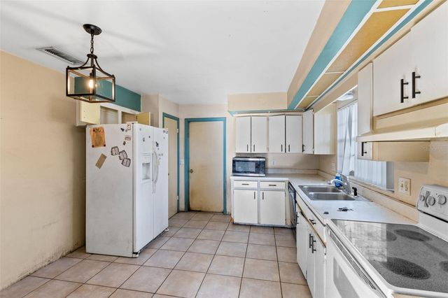 553 MELLOWOOD AVENUE, Orlando, FL 32825
