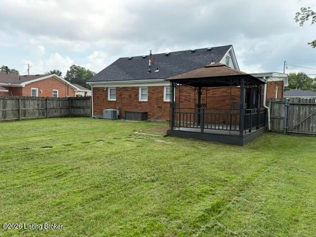 6012 Robinhood Ln, Louisville, KY 40219