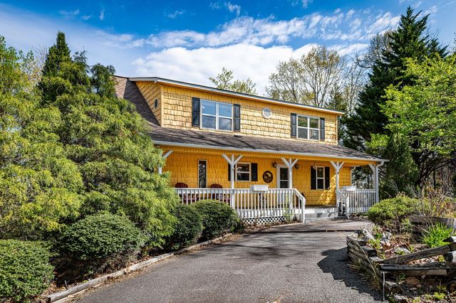 65 Oak Ridge Way, Morganton, GA 30560