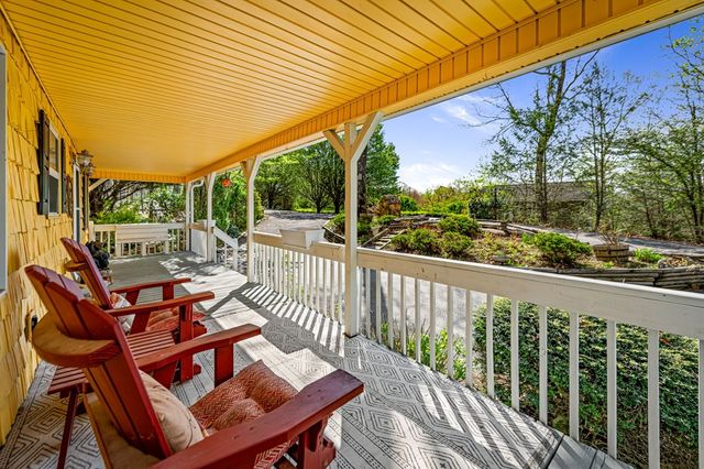 65 Oak Ridge Way, Morganton, GA 30560