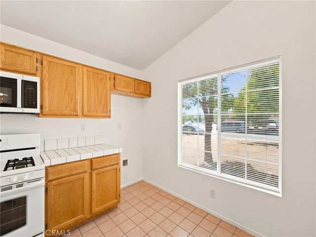 37024 Boxleaf Road, Palmdale, CA 93550