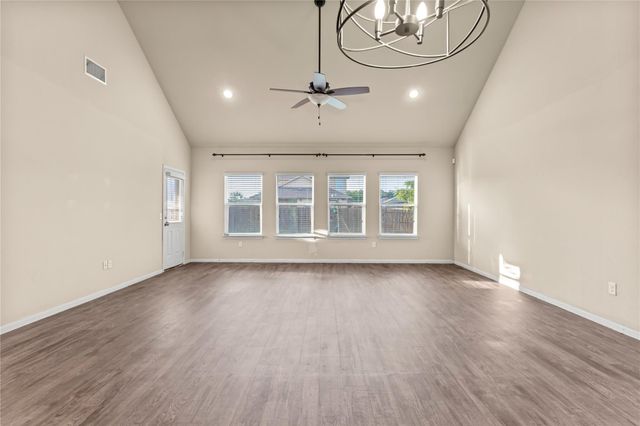 407 Camellia DR, Hutto, TX 78634