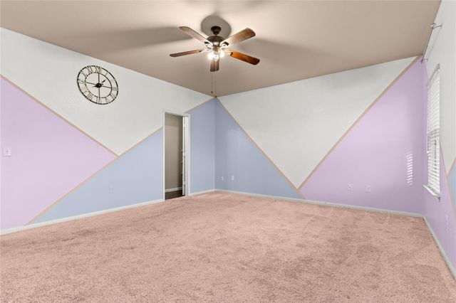 407 Camellia DR, Hutto, TX 78634