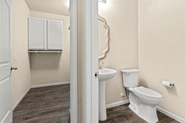 407 Camellia DR, Hutto, TX 78634