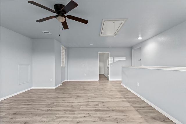 407 Camellia DR, Hutto, TX 78634