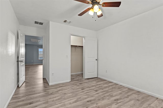 407 Camellia DR, Hutto, TX 78634