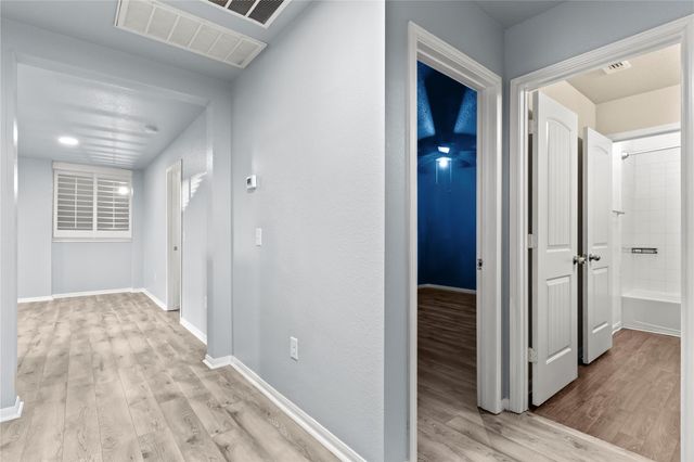 407 Camellia DR, Hutto, TX 78634