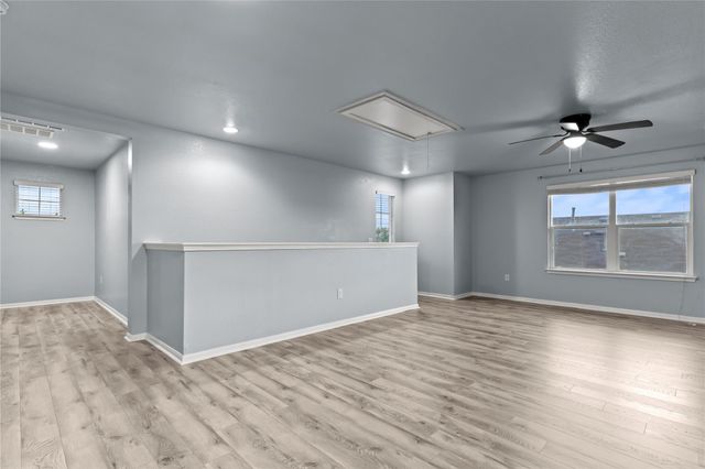 407 Camellia DR, Hutto, TX 78634