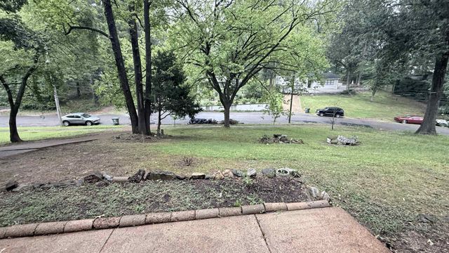 2753 E SKYLINE CIR, Memphis, TN 38127