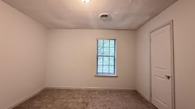 2753 E SKYLINE CIR, Memphis, TN 38127
