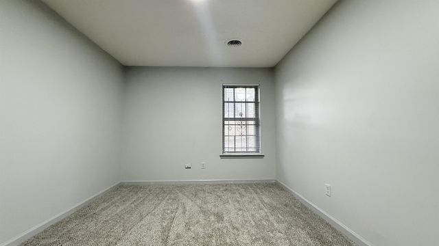 2753 E SKYLINE CIR, Memphis, TN 38127
