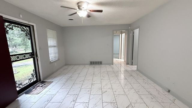 2753 E SKYLINE CIR, Memphis, TN 38127