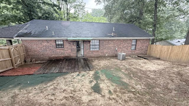 2753 E SKYLINE CIR, Memphis, TN 38127