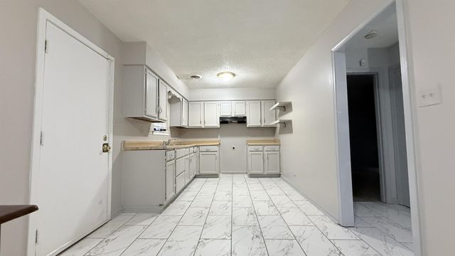 2753 E SKYLINE CIR, Memphis, TN 38127