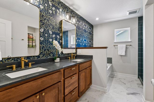 1017 Fabel Lane, Waconia, MN 55387
