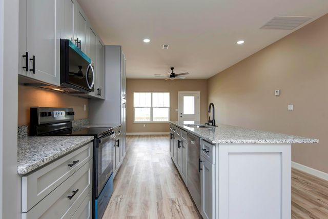 2101 N 26th Street, Ozark, MO 65721