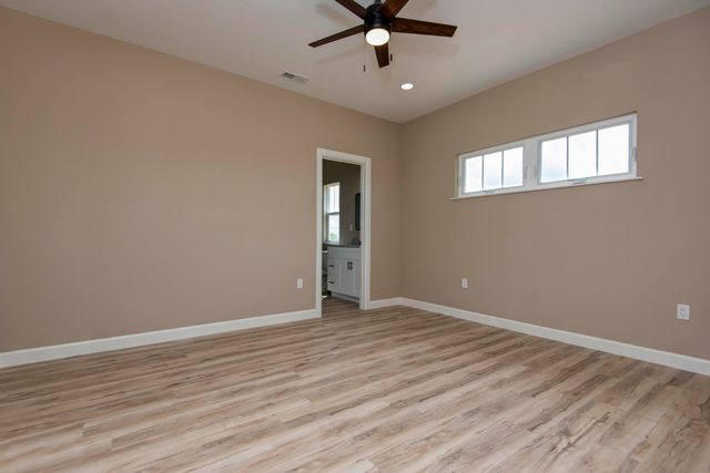 2101 N 26th Street, Ozark, MO 65721
