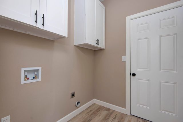2101 N 26th Street, Ozark, MO 65721