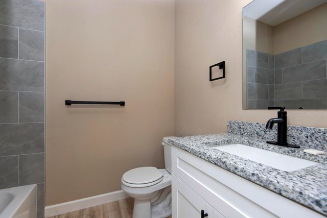 2101 N 26th Street, Ozark, MO 65721