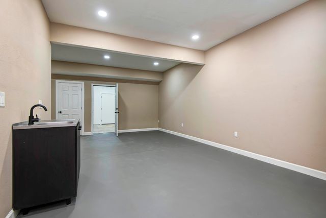2101 N 26th Street, Ozark, MO 65721